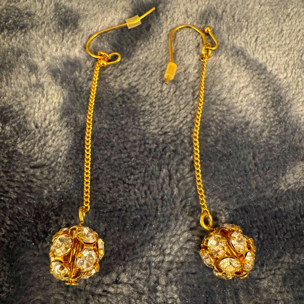 Gold Costume Jewelry Earings